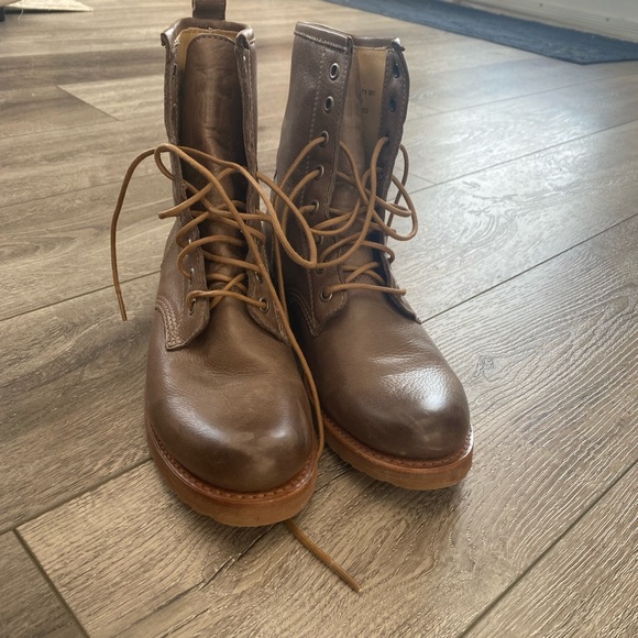 Women’s Frye Combat Boots Size 7.5 - Picture 1 of 6